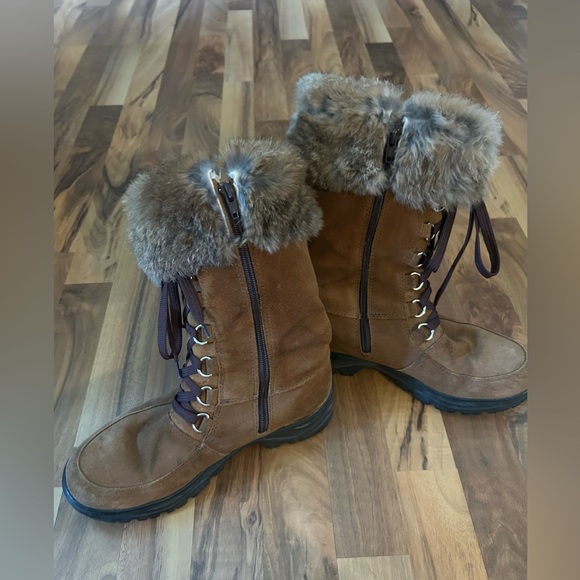 Cozy Tan Fur-Trimmed Winter Boots - Picture 2 of 8